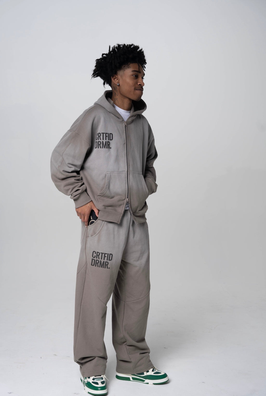 YANG Chemistry Zip-Up