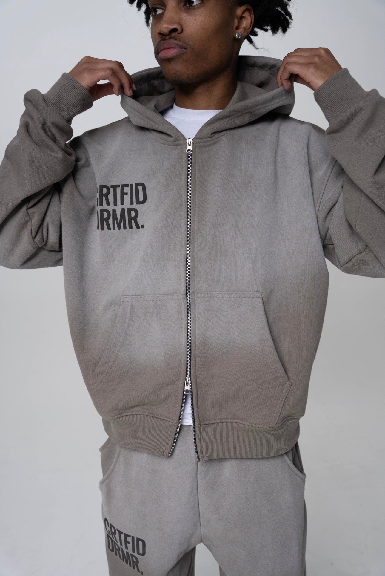 YANG Chemistry Zip-Up