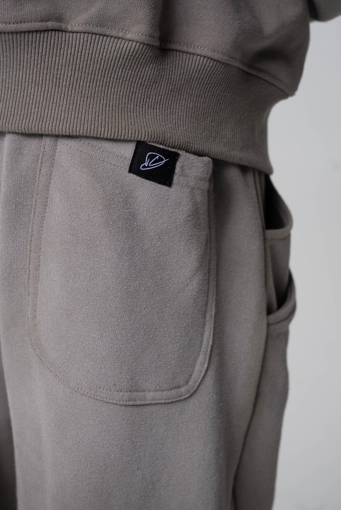 YANG Chemistry Sweats