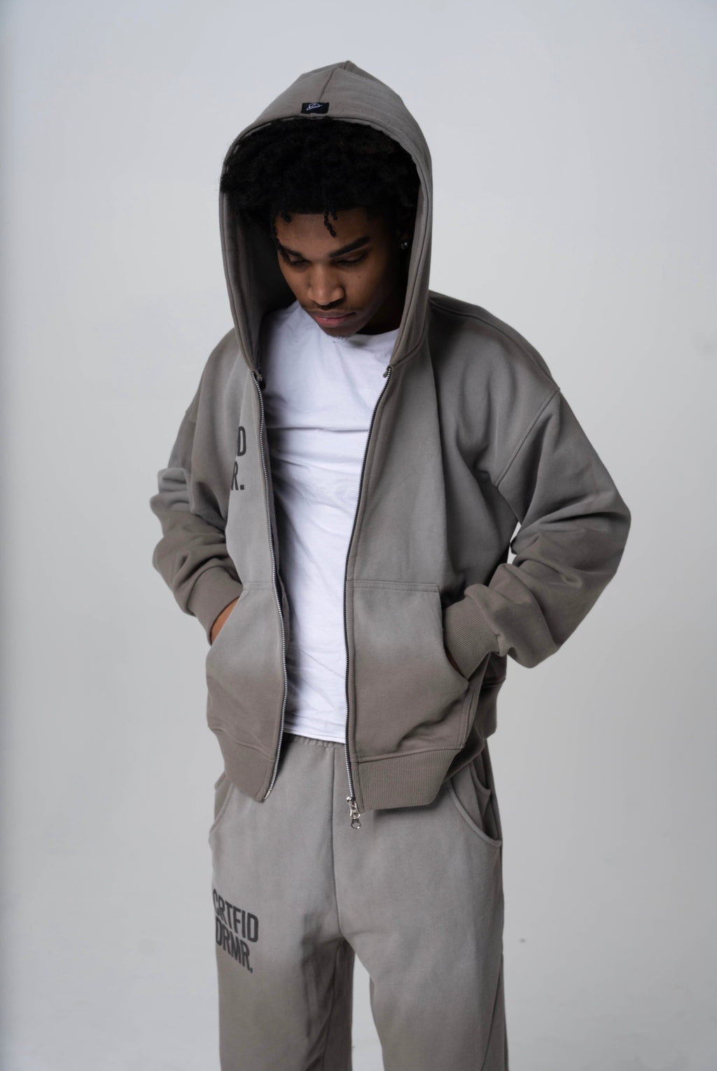 YANG Chemistry Zip-Up