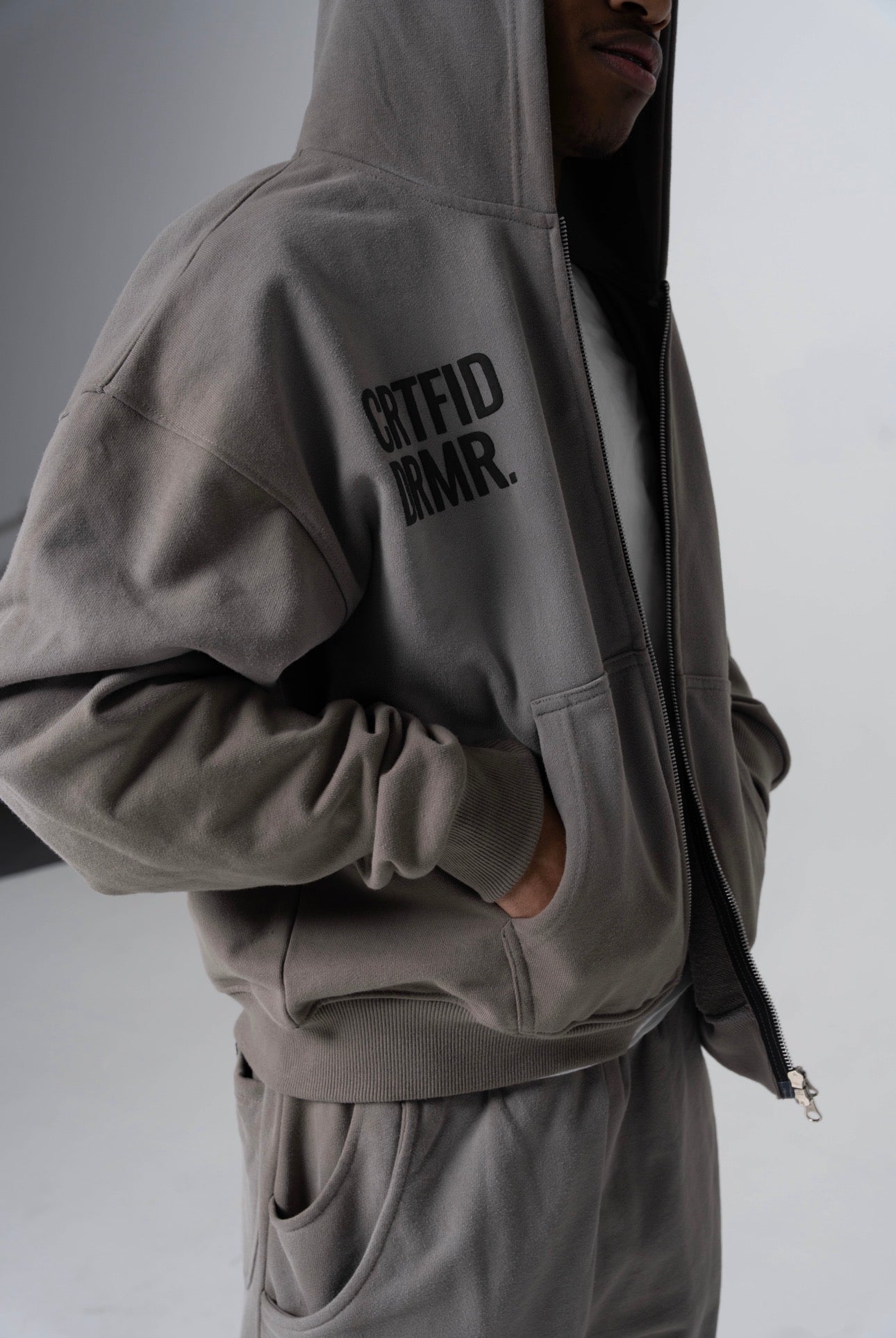 YANG Chemistry Zip-Up