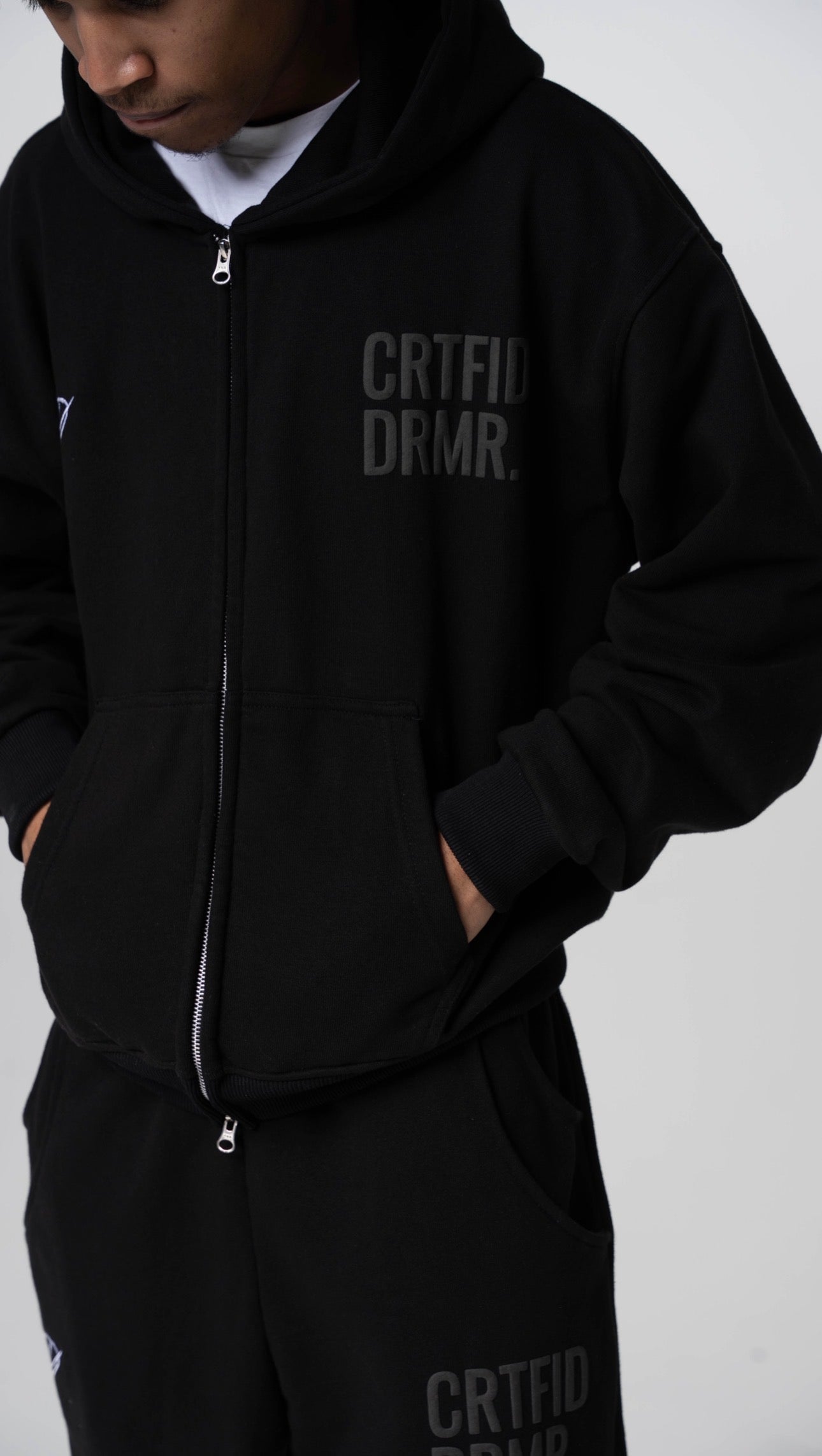 YIN Chemistry Zip-Up